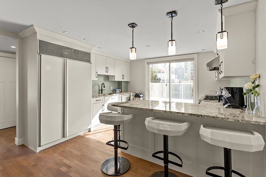 PH 1403 Beach Avenue Vancouver, BC - 10