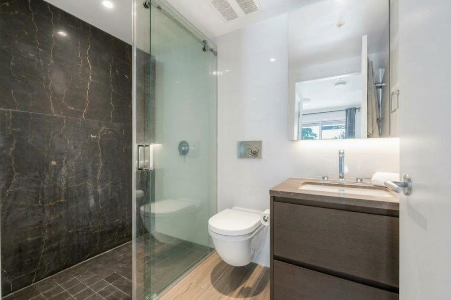 205 1561 W 57th Avenue Vancouver, BC - 21