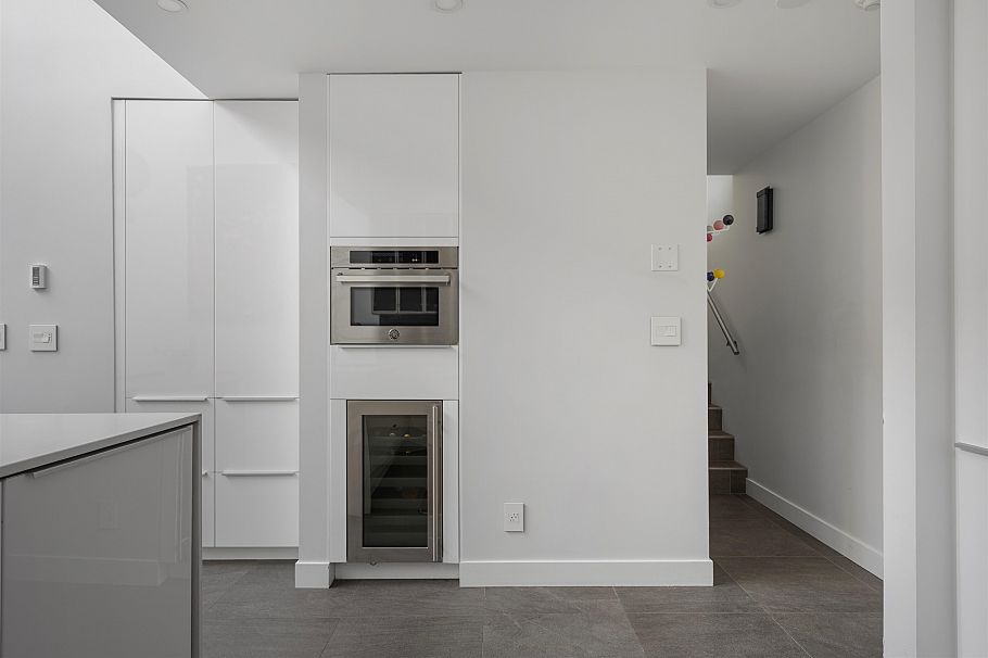 302 650 Moberly Road Vancouver, BC - 14