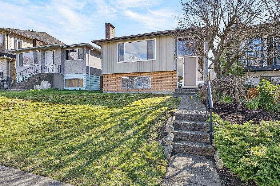 3180 E 3rd Avenue Vancouver, BC - 39