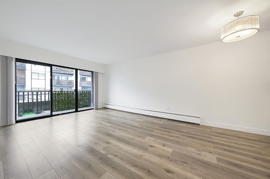 302 170 E 3rd Street North Vancouver, BC - 6