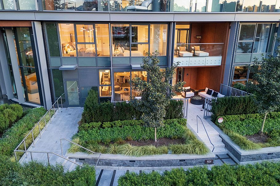 101 1601 Quebec Street Vancouver, BC - 2