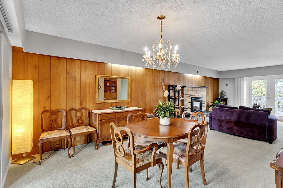 2412 E 40th Avenue Vancouver, BC - 9