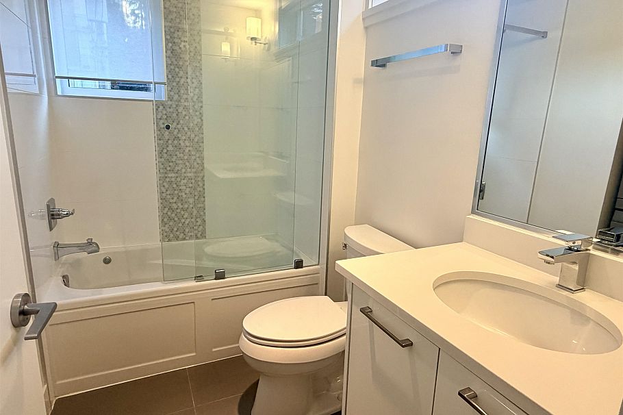1080 Nicola Street Vancouver, BC - 15