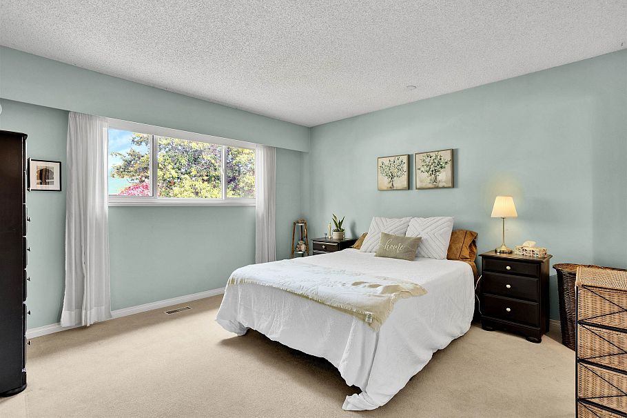 2412 E 40th Avenue Vancouver, BC - 15