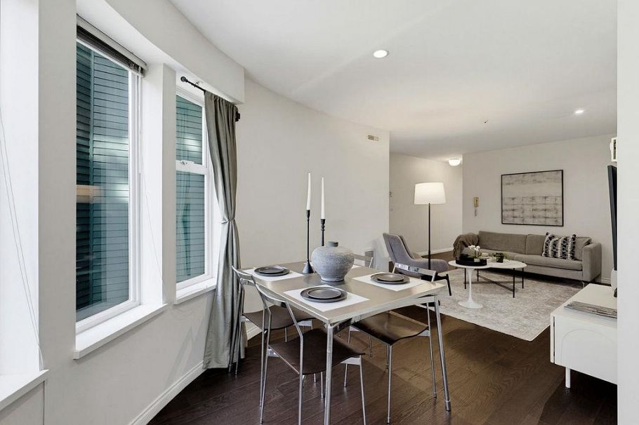 202 1050 Nicola Street Vancouver, BC - 9