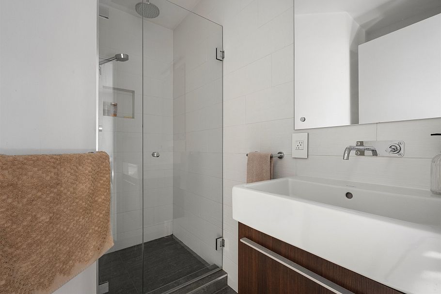 302 650 Moberly Road Vancouver, BC - 25