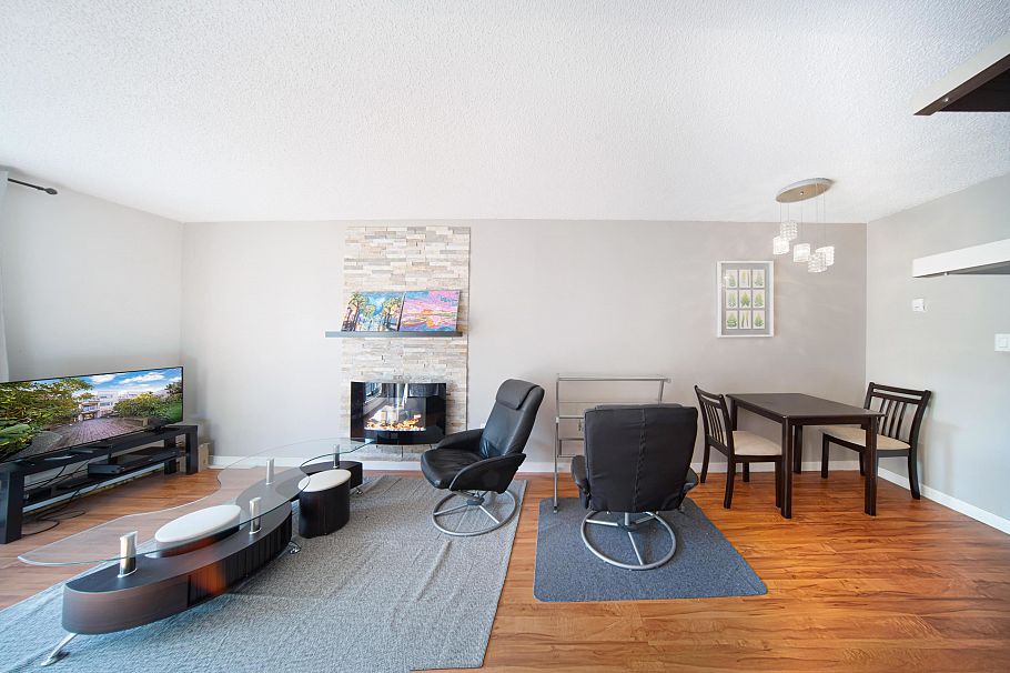313 830 E 7th Avenue Vancouver, BC - 1