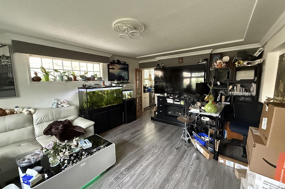 2878 E 2nd Avenue Vancouver, BC - 7