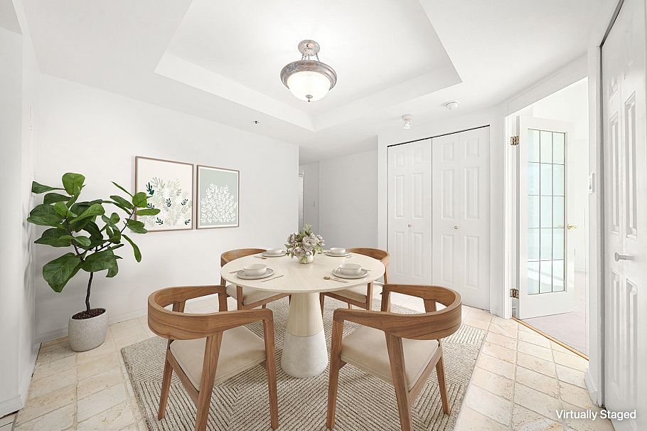 703 2201 Pine Street Vancouver, BC - 9