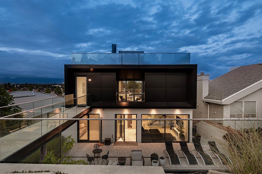 4188 Puget Drive Vancouver, BC - 2