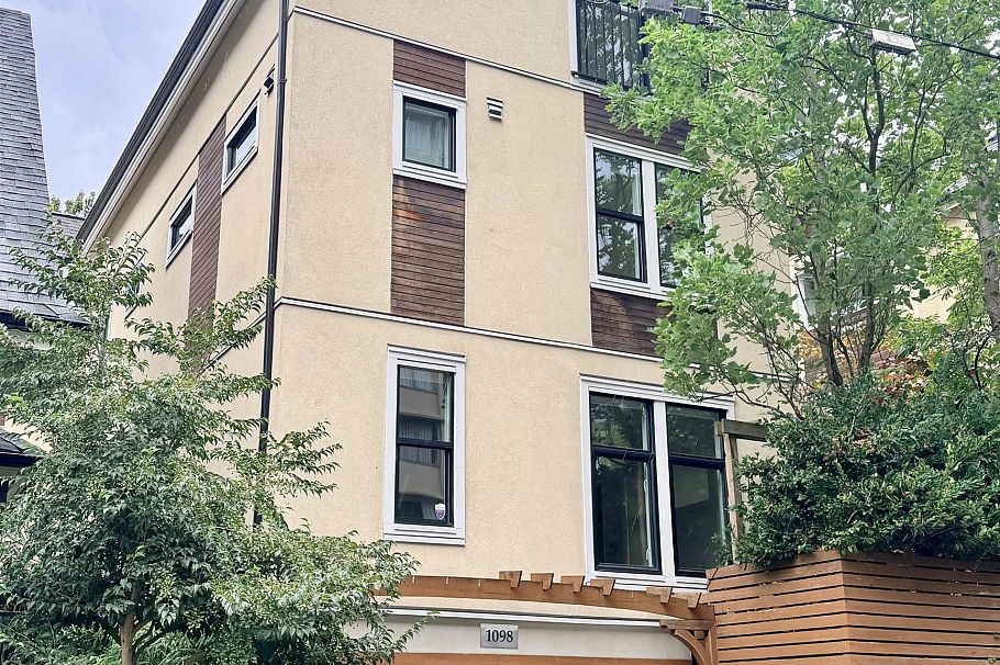 1080 Nicola Street Vancouver, BC - 1