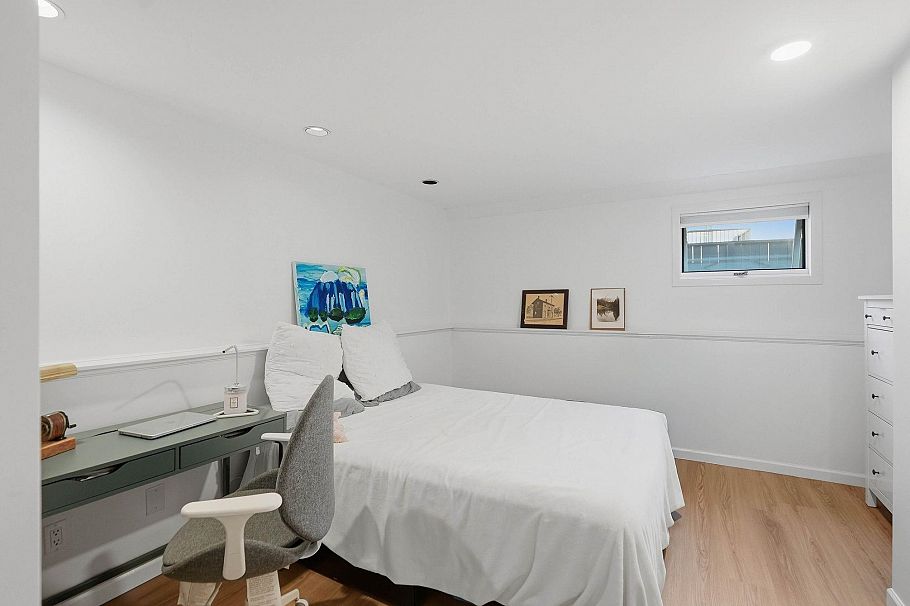 2207 Tanager Place North Vancouver, BC - 27