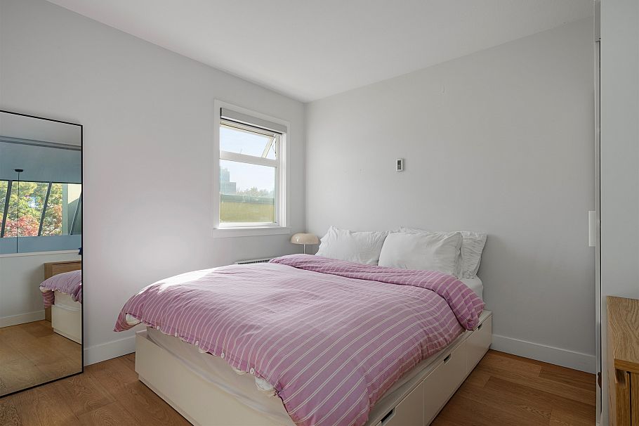 302 650 Moberly Road Vancouver, BC - 23