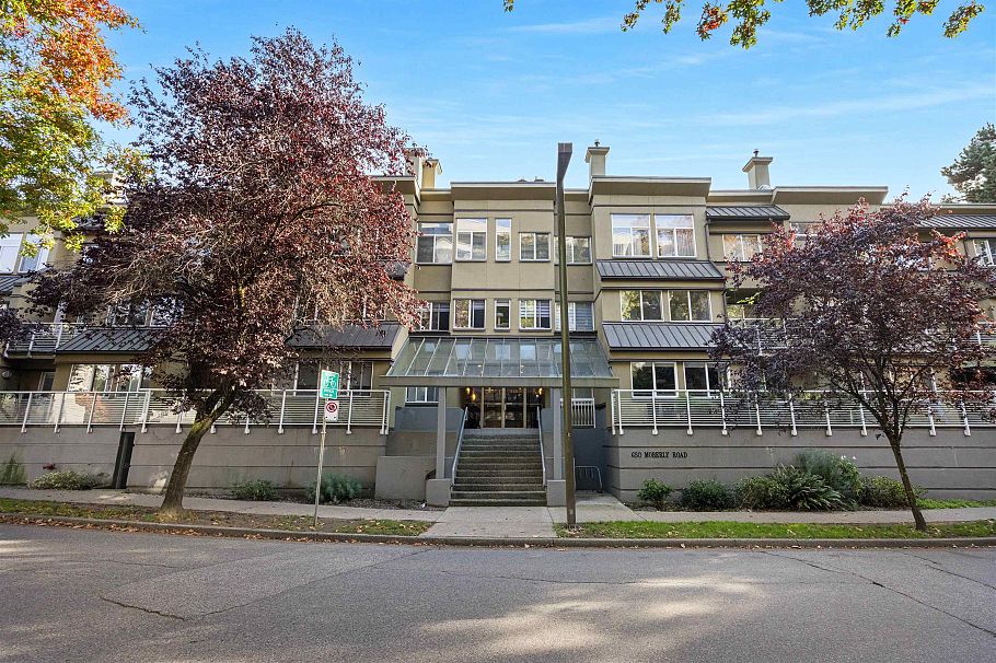 302 650 Moberly Road Vancouver, BC - 34