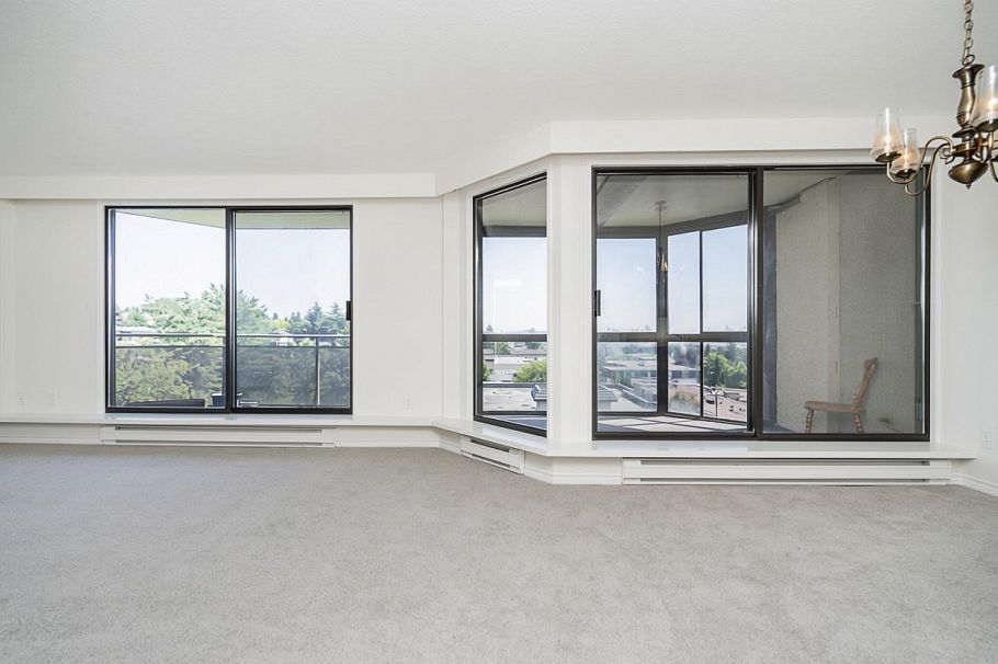 801 444 Lonsdale Avenue North Vancouver, BC - 2