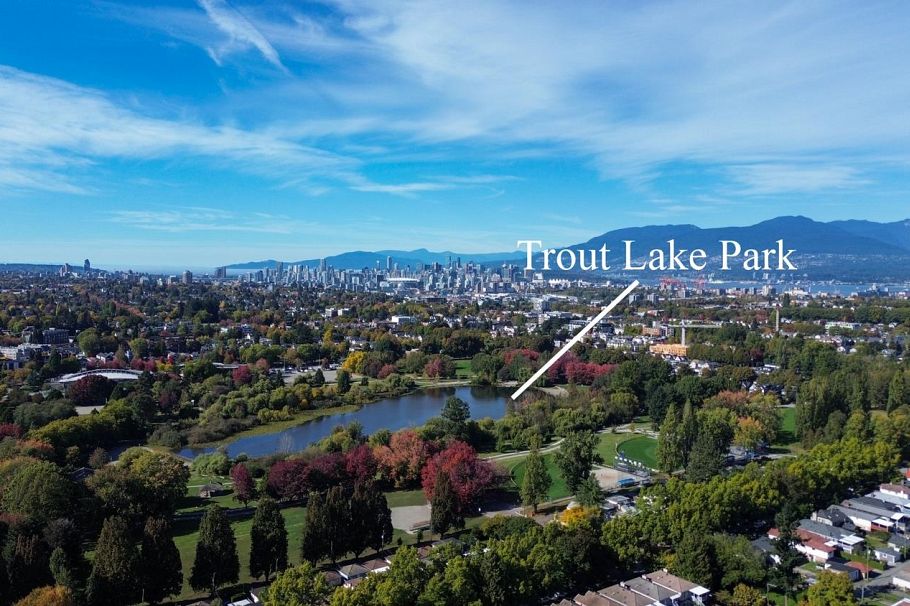 2410 E 19th Avenue Vancouver, BC - 35