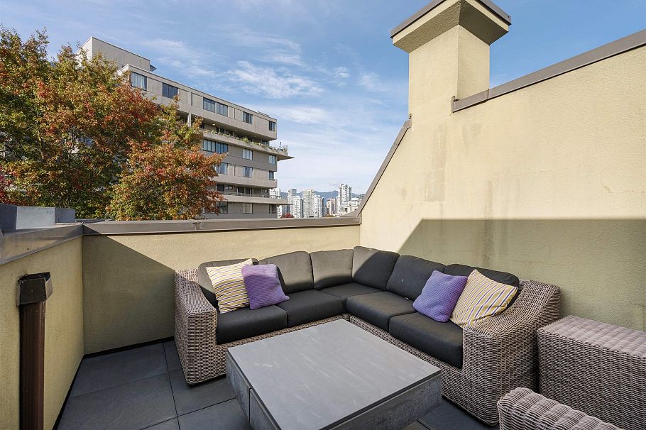 302 650 Moberly Road Vancouver, BC - 30