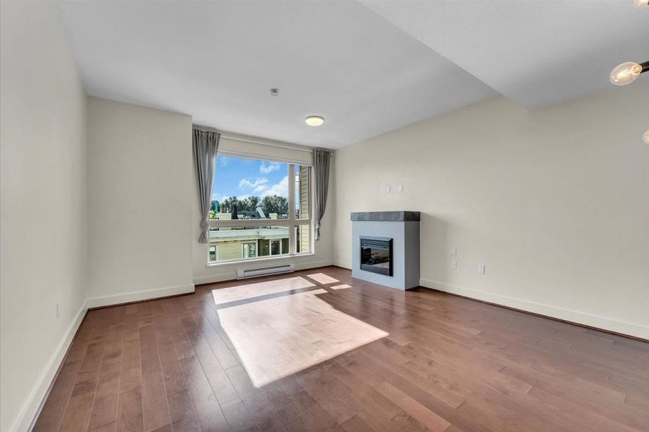 64 728 W 14th Street North Vancouver, BC - 5