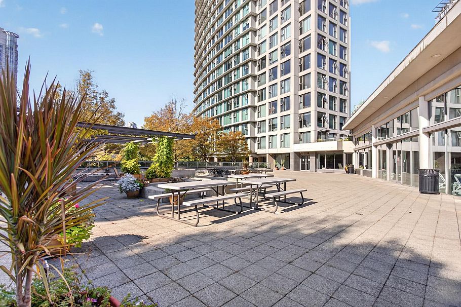 2603 1008 Cambie Street Vancouver, BC - 32