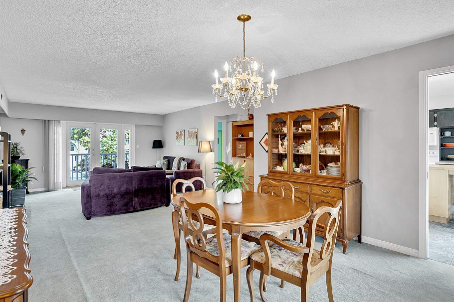 2412 E 40th Avenue Vancouver, BC - 10
