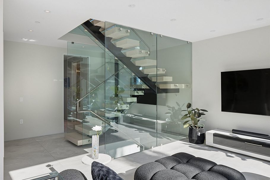 4188 Puget Drive Vancouver, BC - 21