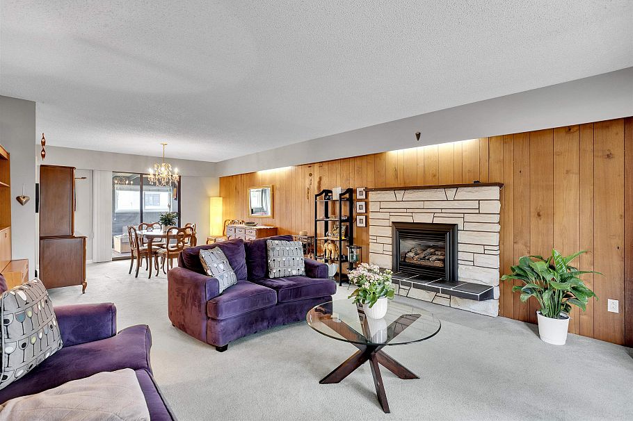 2412 E 40th Avenue Vancouver, BC - 3