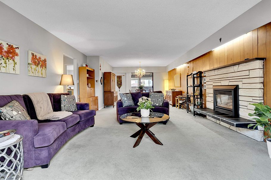 2412 E 40th Avenue Vancouver, BC - 5