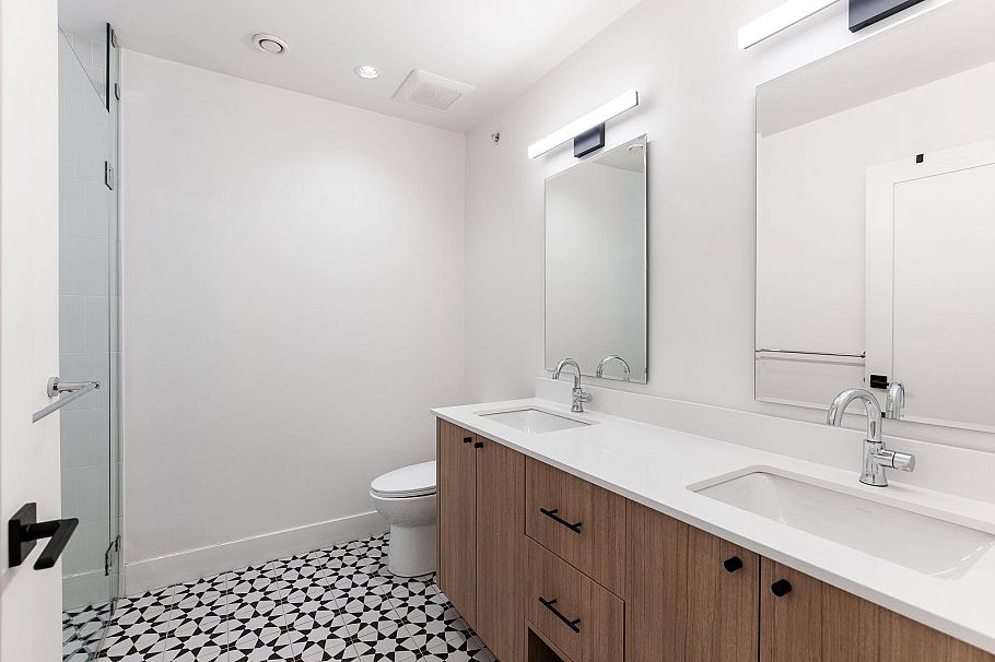 3530 W 43rd Avenue Vancouver, BC - 29