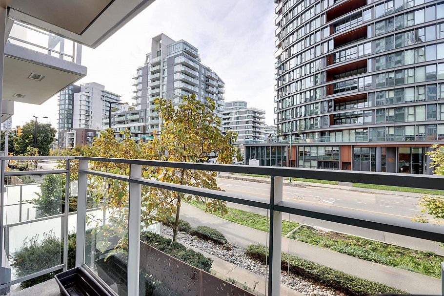 207 1618 Quebec Street Vancouver, BC - 17