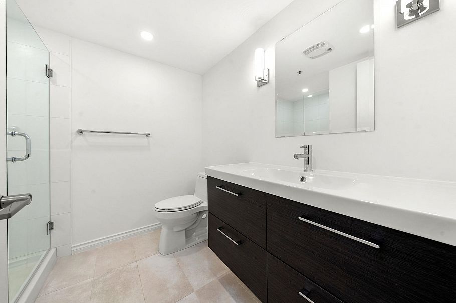 703 2201 Pine Street Vancouver, BC - 19