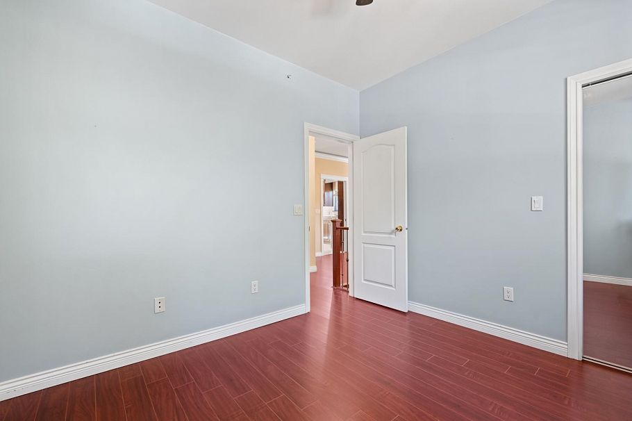 2410 E 19th Avenue Vancouver, BC - 27