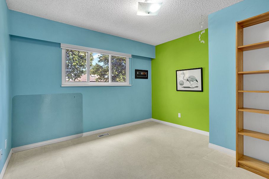 2412 E 40th Avenue Vancouver, BC - 21