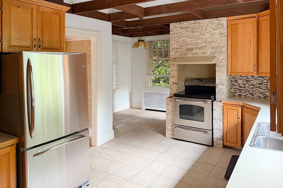 1564 W 26th Avenue Vancouver, BC - 8