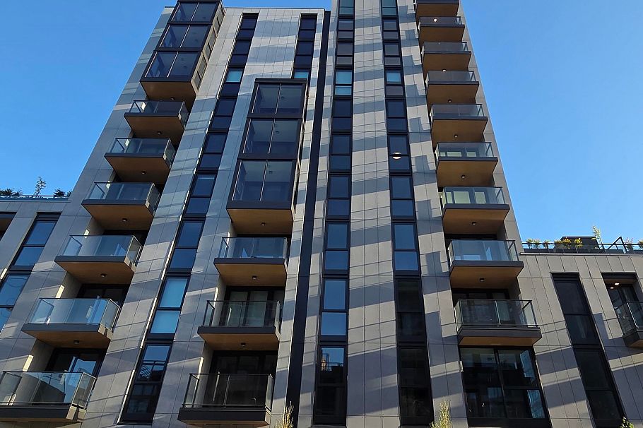 #1002 1530 W 6th Avenue Vancouver, BC - 1