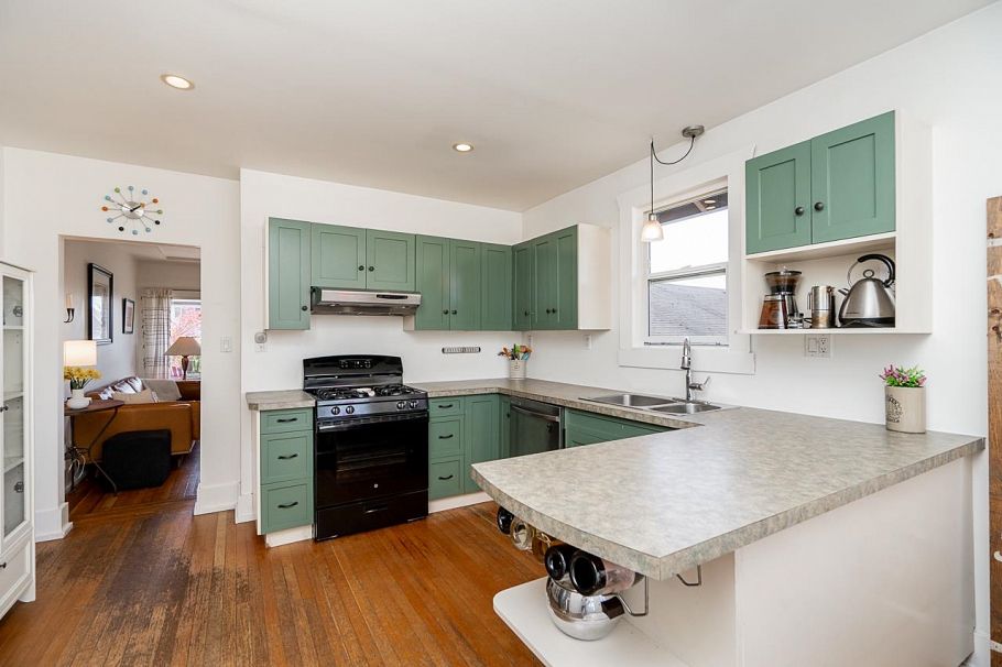 3415 Dundas Street Vancouver, BC - 13