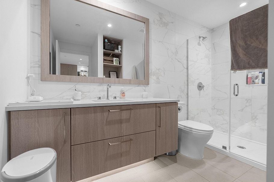 308 747 E 3rd Street North Vancouver, BC - 14
