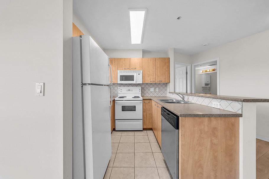 101 2973 Kingsway Vancouver, BC - 17