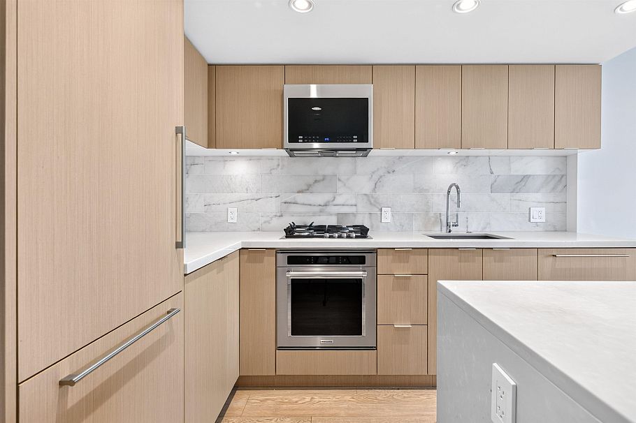1506 8189 Cambie Street Vancouver, BC - 3