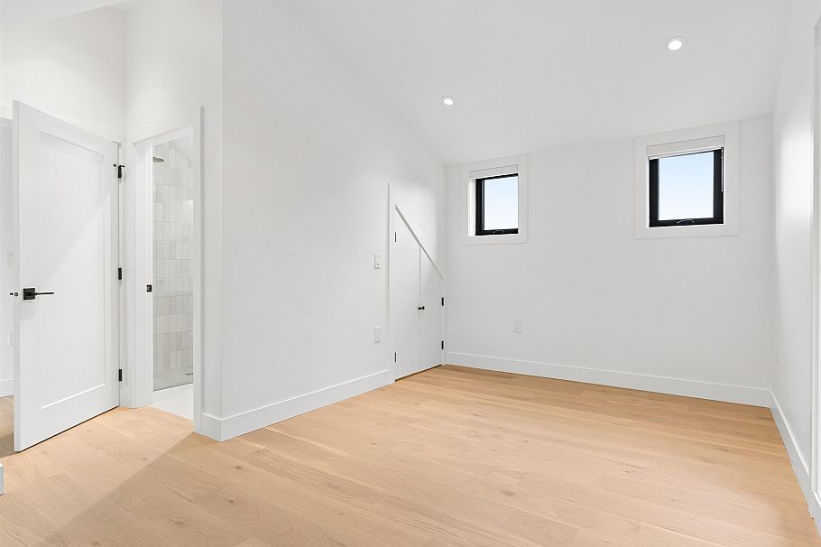 1 1986 E 8th Avenue Vancouver, BC - 21