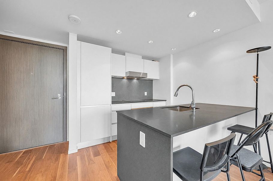 908 8488 Cornish Street Vancouver, BC - 6
