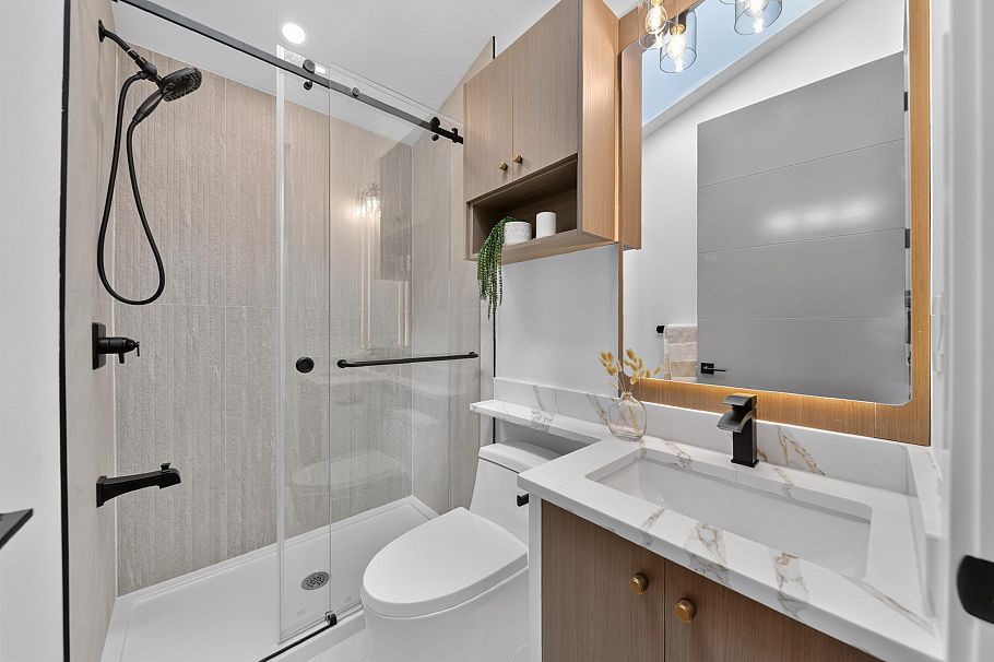 1 847 E 10th Avenue Vancouver, BC - 16