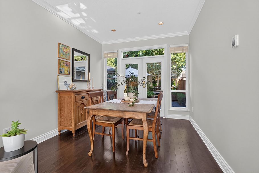 135 E 43rd Avenue Vancouver, BC - 13