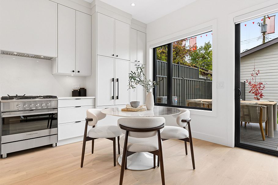 2 1986 E 8th Avenue Vancouver, BC - 4