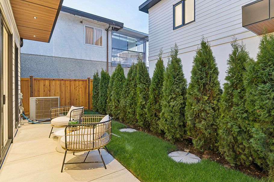 2 2541 E 2nd Avenue Vancouver, BC - 8