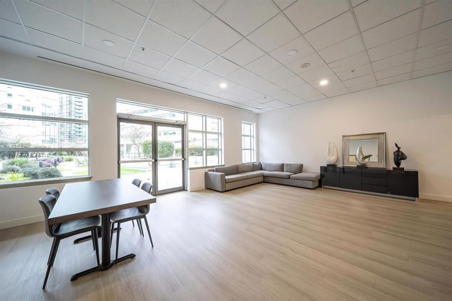 303 1211 Melville Street Vancouver, BC - 31