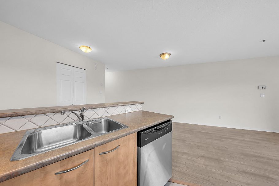 101 2973 Kingsway Vancouver, BC - 25