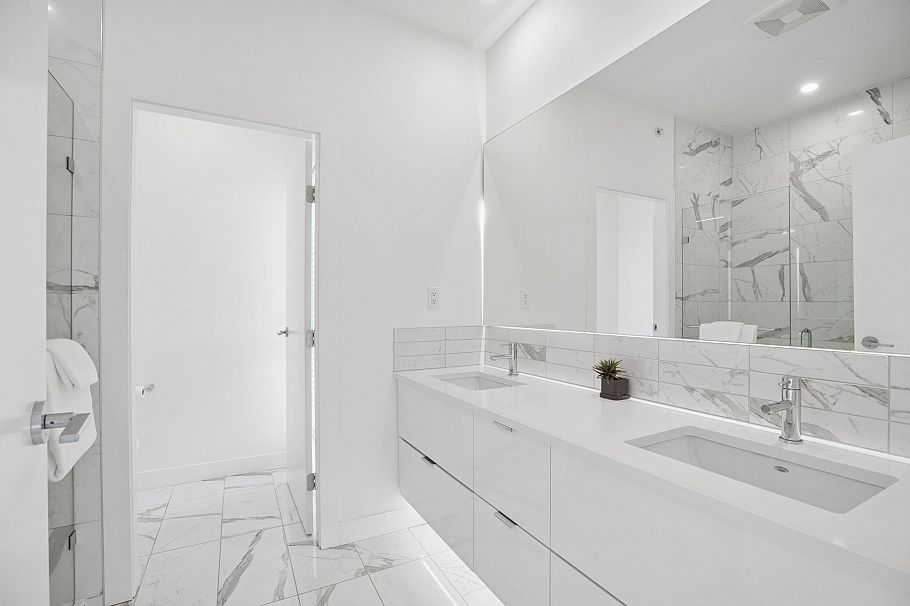 16 3596 Salal Drive North Vancouver, BC - 22