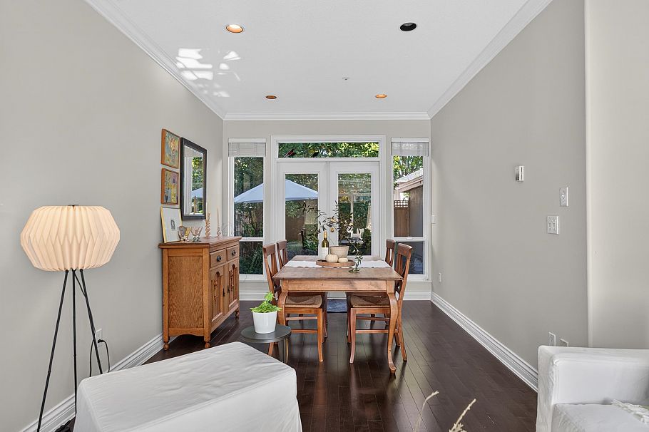 135 E 43rd Avenue Vancouver, BC - 11