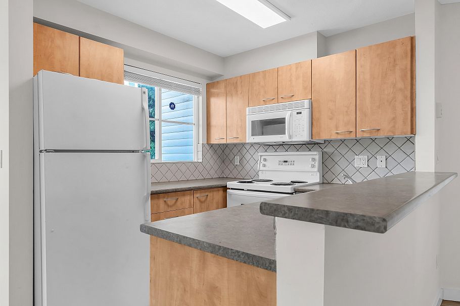 101 2973 Kingsway Vancouver, BC - 24